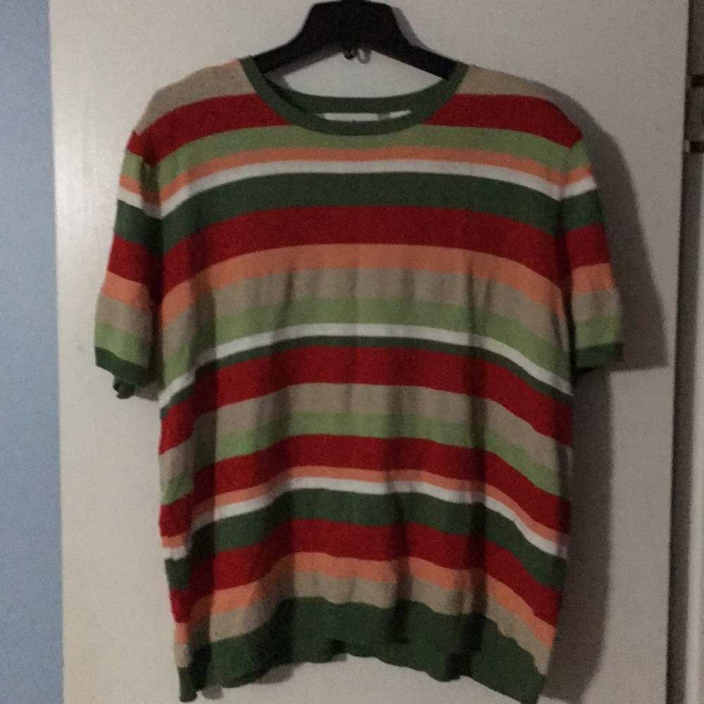 Short sleeve sweater